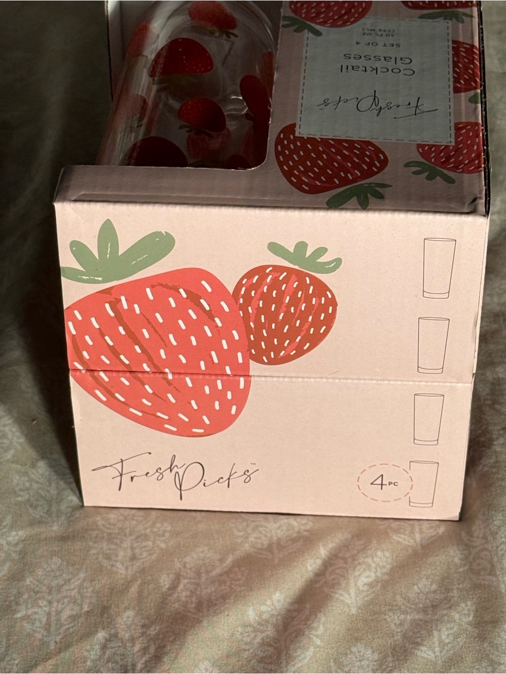 NIB Fresh Picks Strawberry Cocktail Glasses Set of 4 10oz - Picture 5 of 6